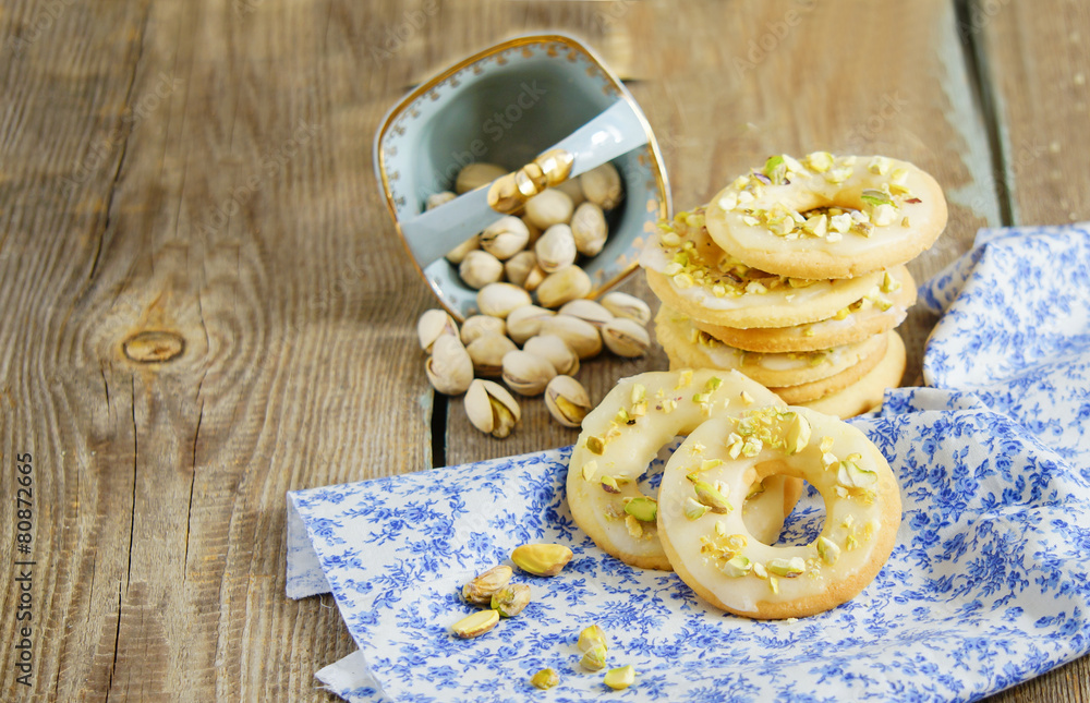 cookies with pistachios and lemon icing