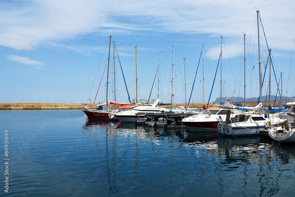 The sea mooring with yachts