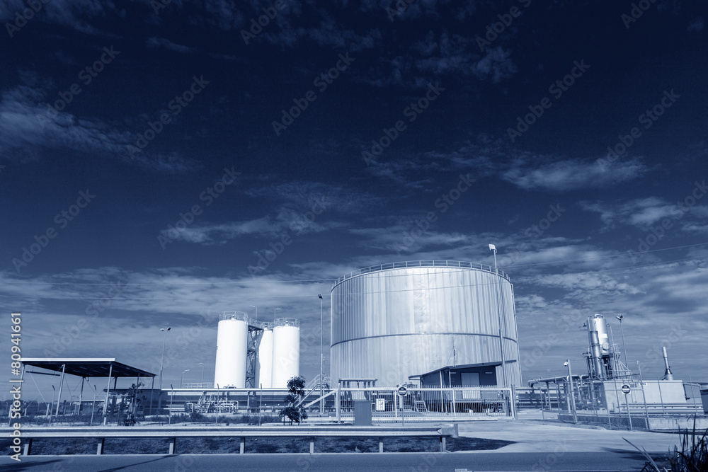 Obraz premium Oil Warehouse
