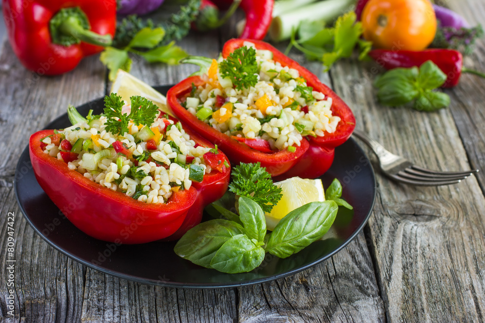 Stuffed peppers with bulgur and vegetables