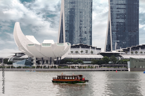 Canvas Print boat ride in Singapore