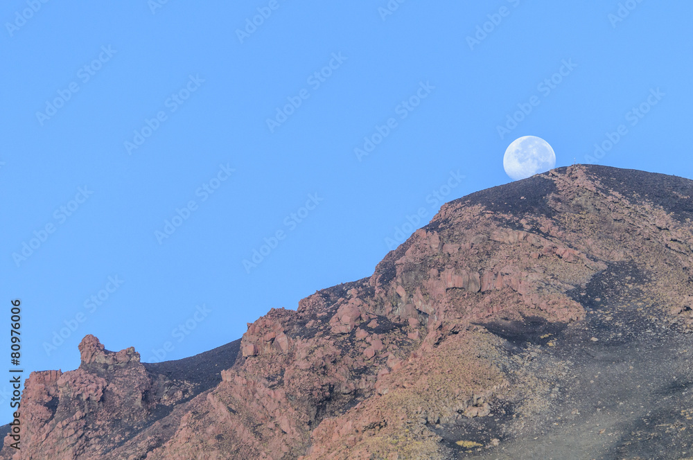 Mondschein am Stromboli-Gipfel