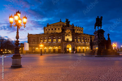 Semperoper in Dresden, Deutschland photo