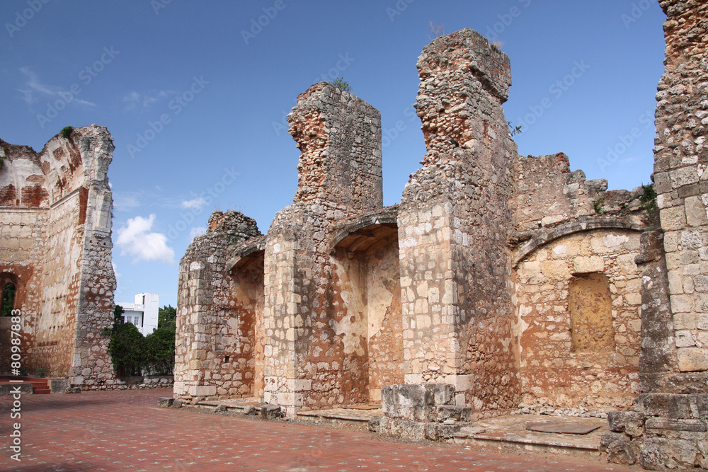 Saint Domingue, Piliers de l'hopital San Nicolas de Bari