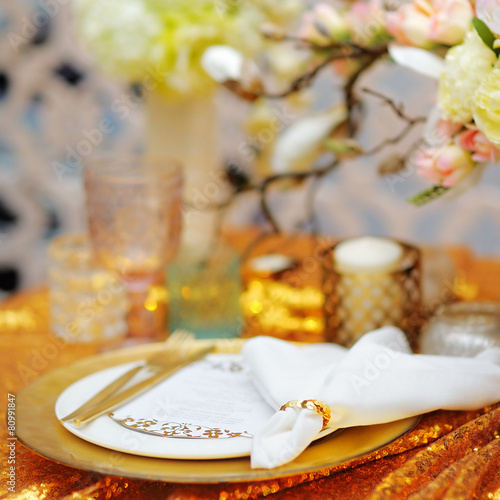 Stylish gold table set