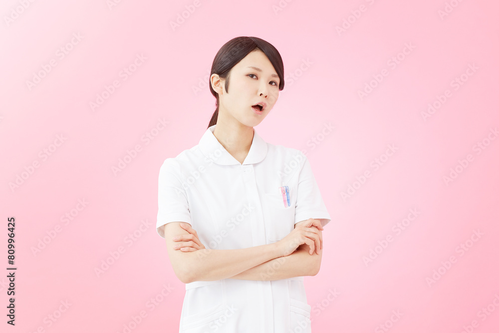 Fototapeta premium 怒るナース