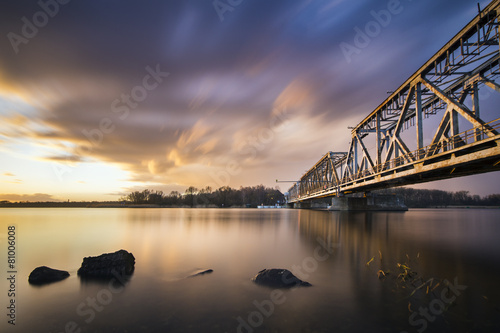 Stary kolejowy most zwodzony na Odrze w Szczecinie