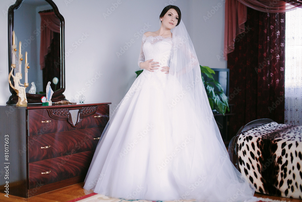 Fototapeta premium morning bride