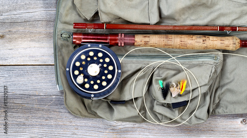 фотографія Trout fishing gear on fishing vest