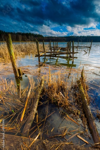 Fototapeta Naklejka Na Ścianę i Meble -  Lake with old destroyed pier