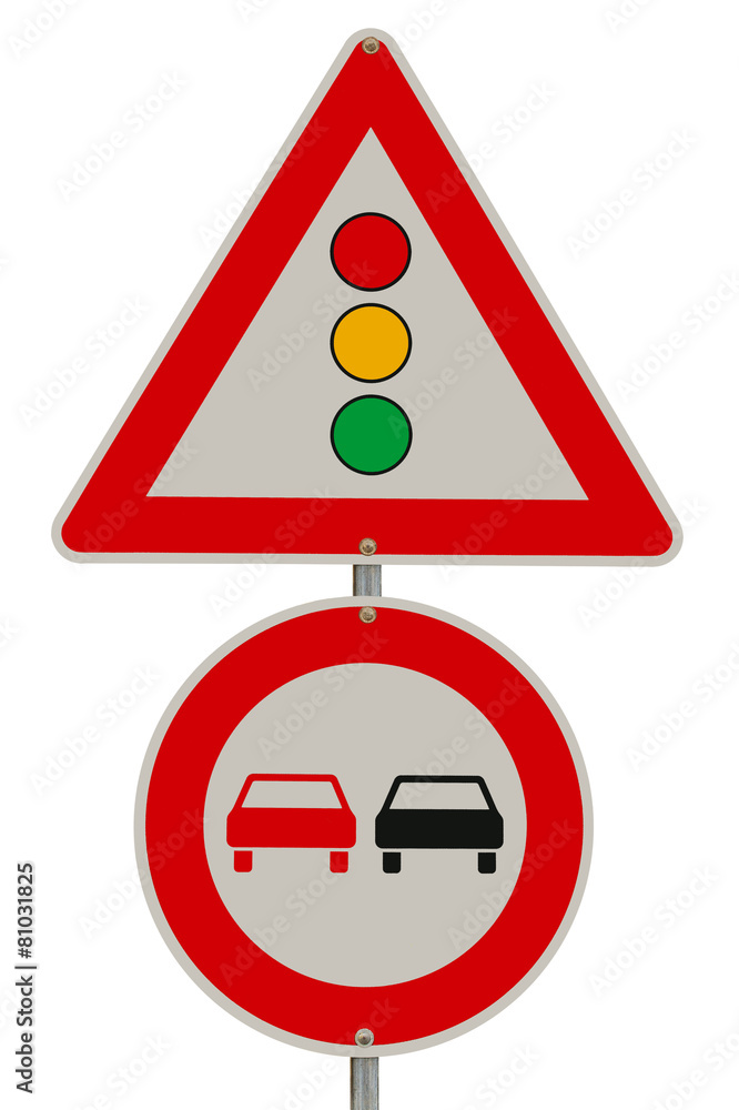 Verkehrszeichen - Lichtzeichenanlage Überholverbot - Freisteller Verkehrszeichen - Lichtzeichenanlage Überholverbot - Freisteller
