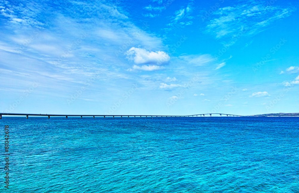 海を渡る伊良部大橋