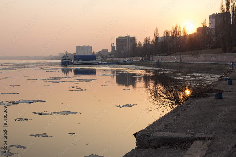 Fototapeta premium Embankment at sunset