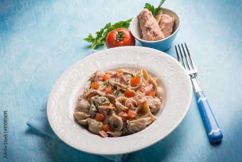 pasta with tuna and fresh tomatoes