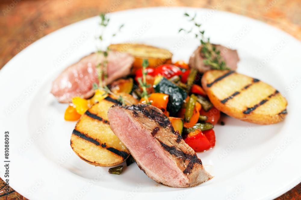 steak with vegetables steak with vegetables