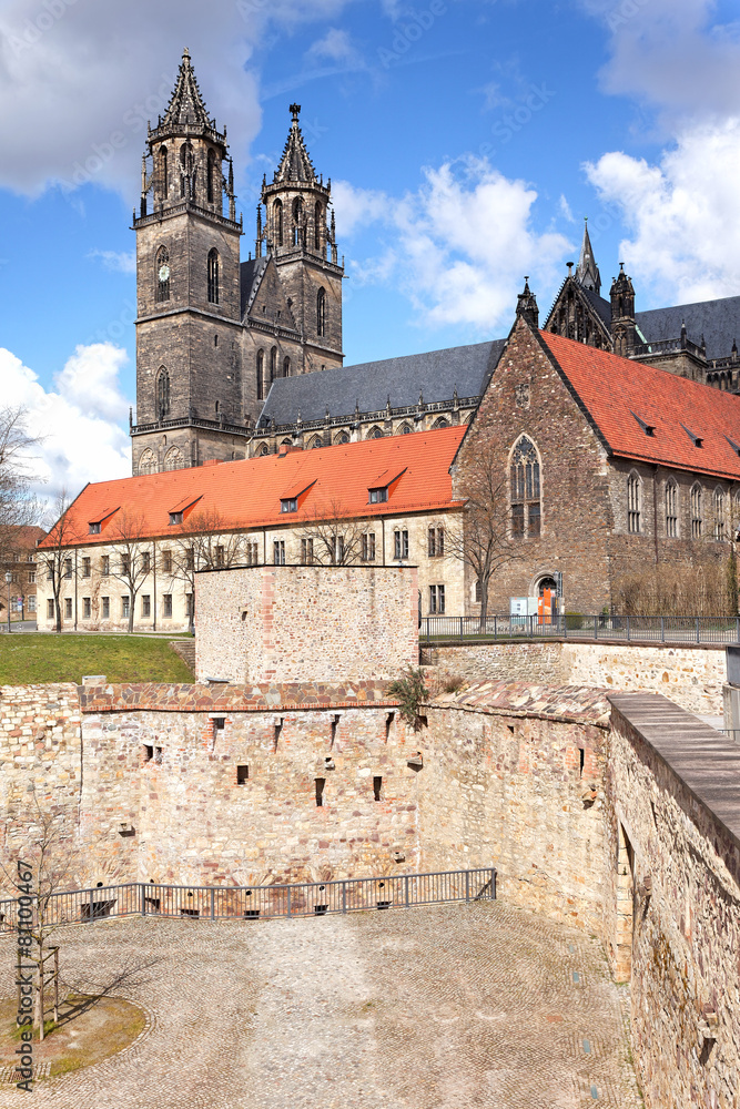 Magdeburger Dom mit alter Bastion Cleve
