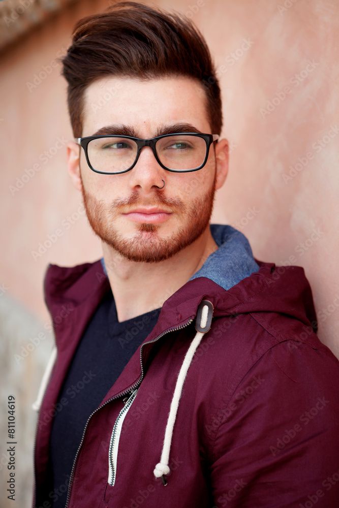 Obraz premium Cool handsome guy with glasses