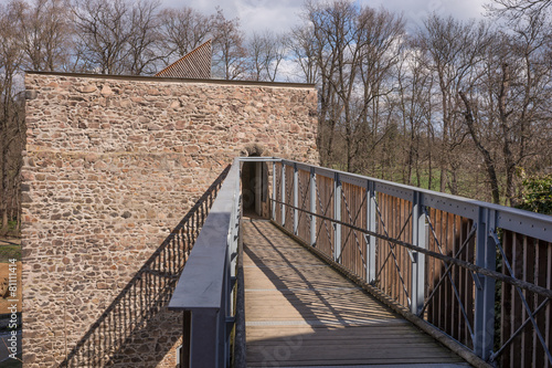 Brücke zum Turm