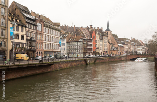 Canal et façades à Strasbourg