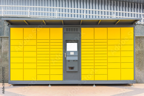 Self-service terminal