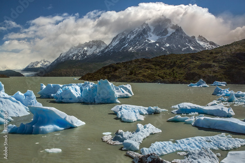 Icebergs in Grey Lake - Patigonia - Chile