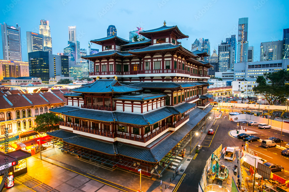 Fototapeta premium China Town area in Singapore with twilight time.