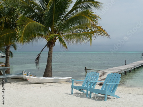 Stühle am Strand © hirschi08