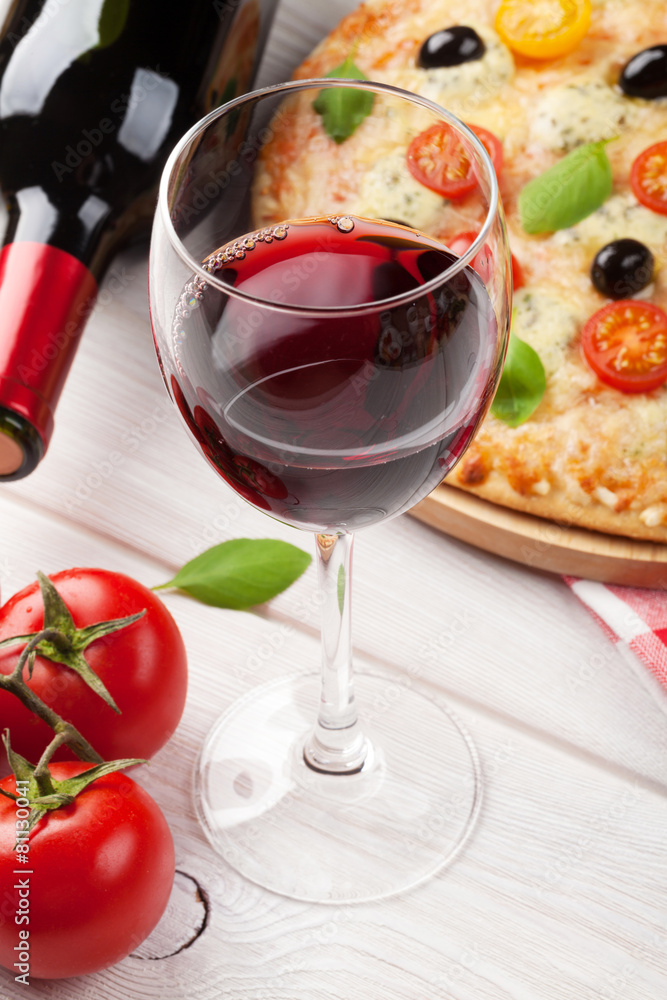 Pizza and red wine Pizza and red wine