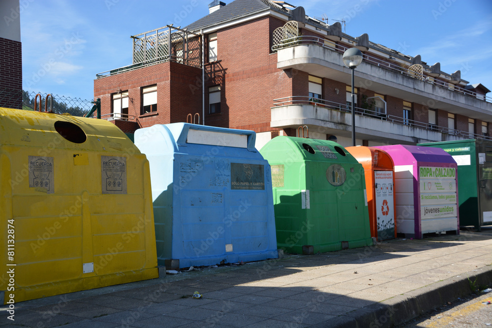 contenedores para el reciclaje de basura contenedores para el reciclaje de basura