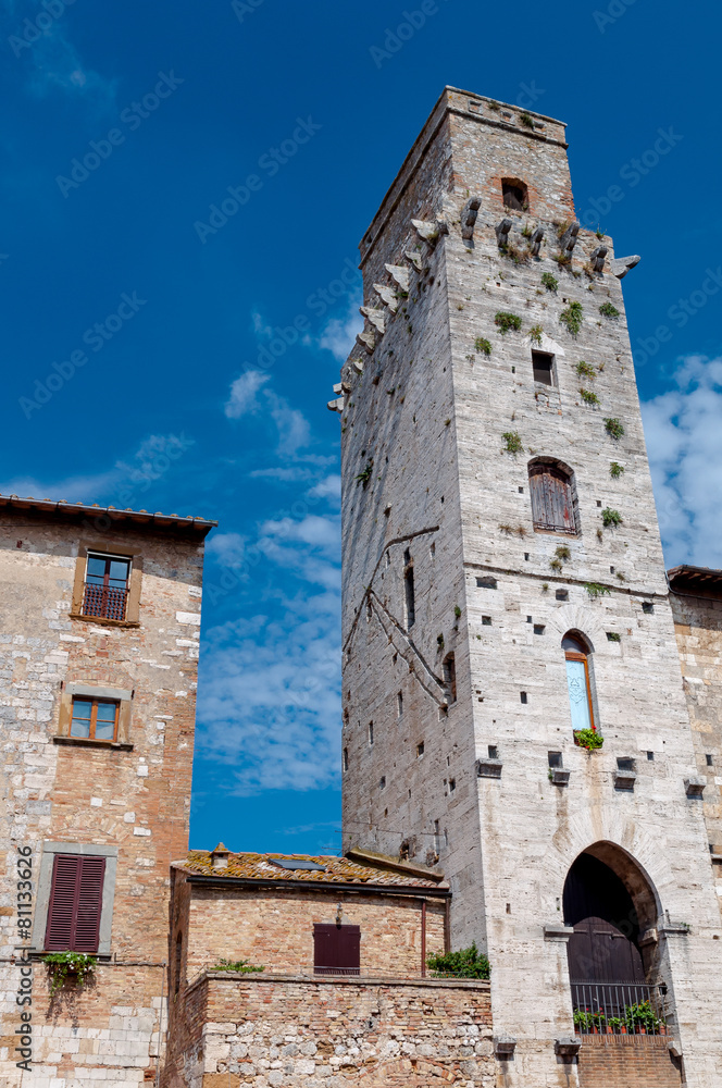 Torre del diavolo in Piazza della Cisterna at San Gimignano Torre del diavolo in Piazza della Cisterna at San Gimignano
