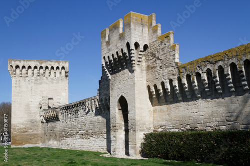 Avignon : les murs de la cité