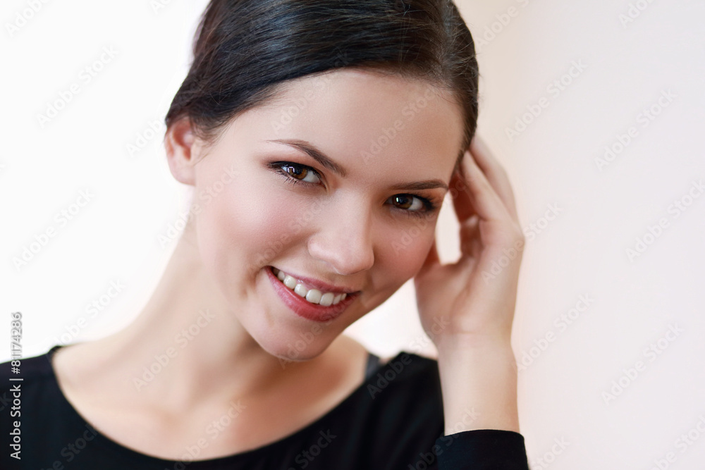 beautiful fashion woman smiling beautiful fashion woman smiling