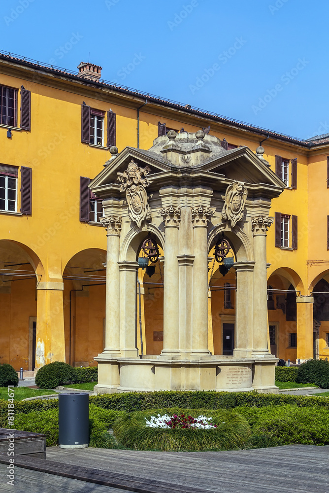 Fototapeta premium yard in Palazzo Comunale, Bologna