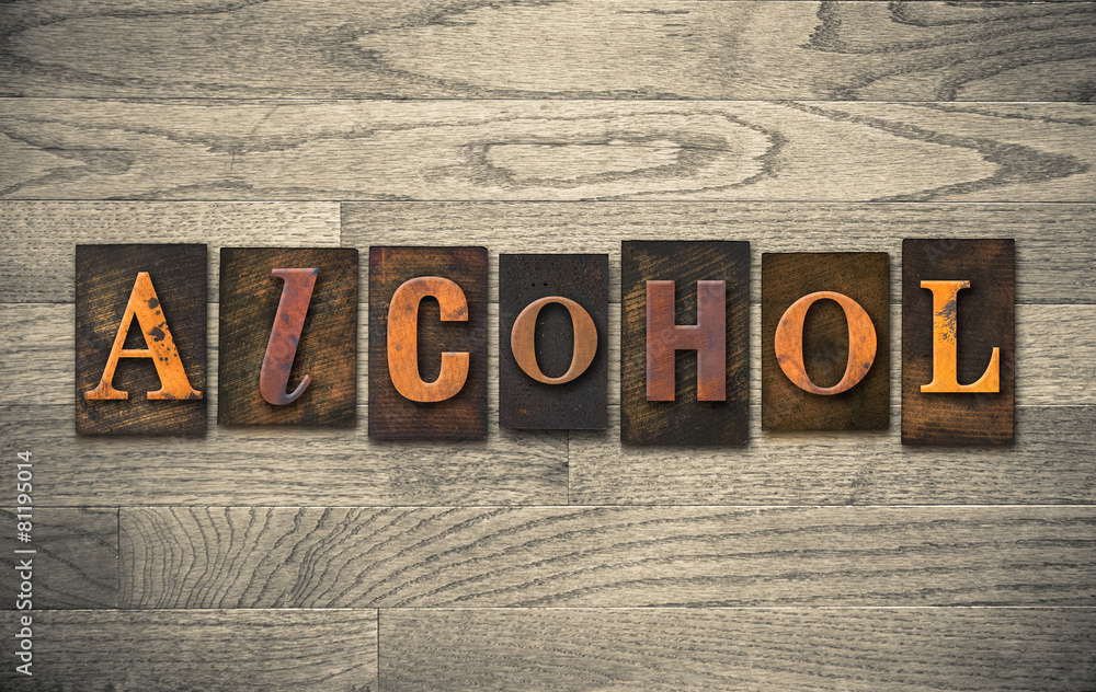 Naklejka premium Alcohol Wooden Letterpress Theme