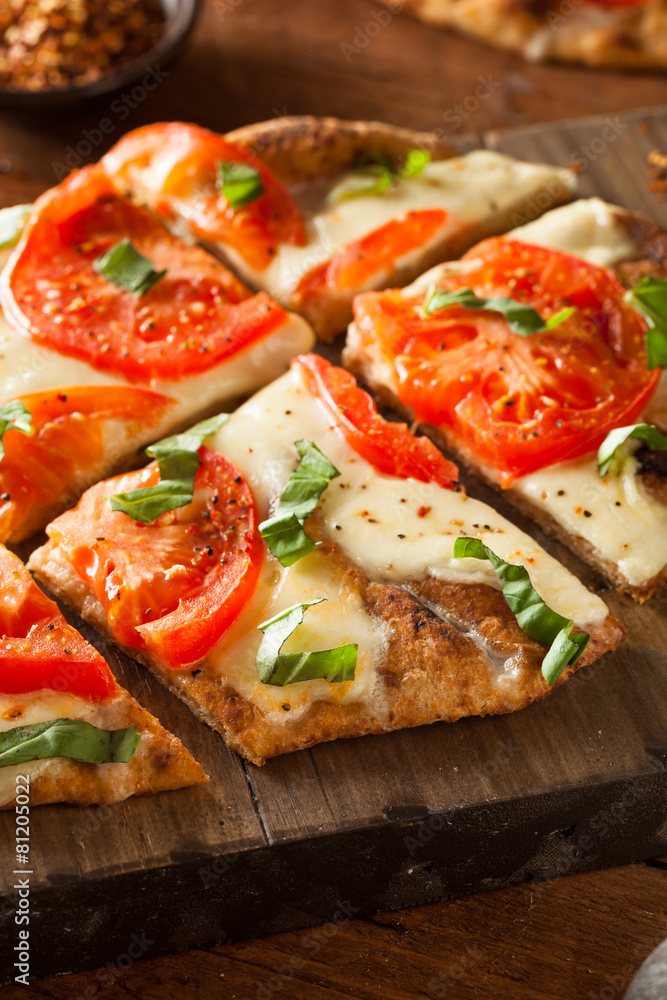 Homemade Margarita Flatbread Pizza Homemade Margarita Flatbread Pizza
