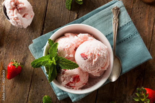 Cold Strawberry Ice Cream