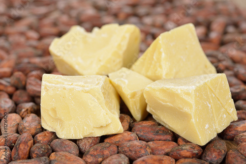 Natural cocoa butter