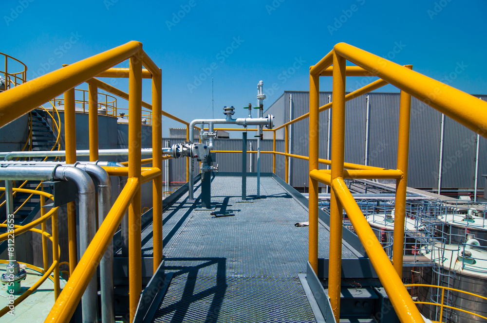 Plate form structure process Oil pipeline in factory plant. Plate form structure process Oil pipeline in factory plant.