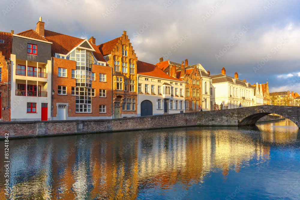 Bruges canal Spiegelrei with beautiful houses, Belgium