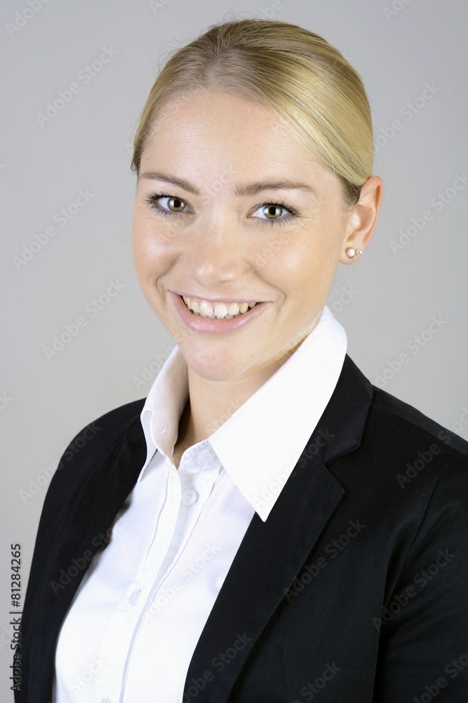 Frau im Bewerbungsfoto Stock Photo | Adobe Stock