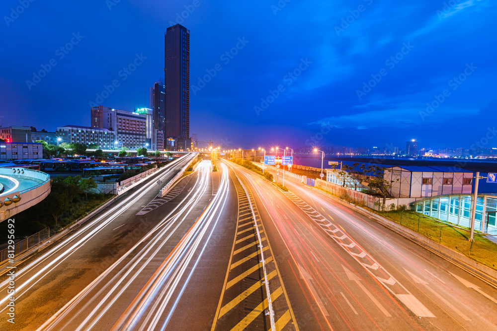 Fototapeta premium cars on a highway