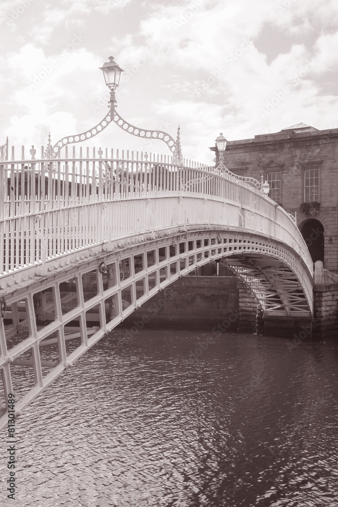 Ha'penny Bridge, River Liffey, Dublin