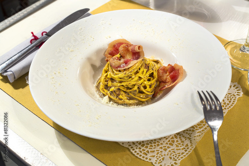 Tagliolini guanciale e tartufo photo