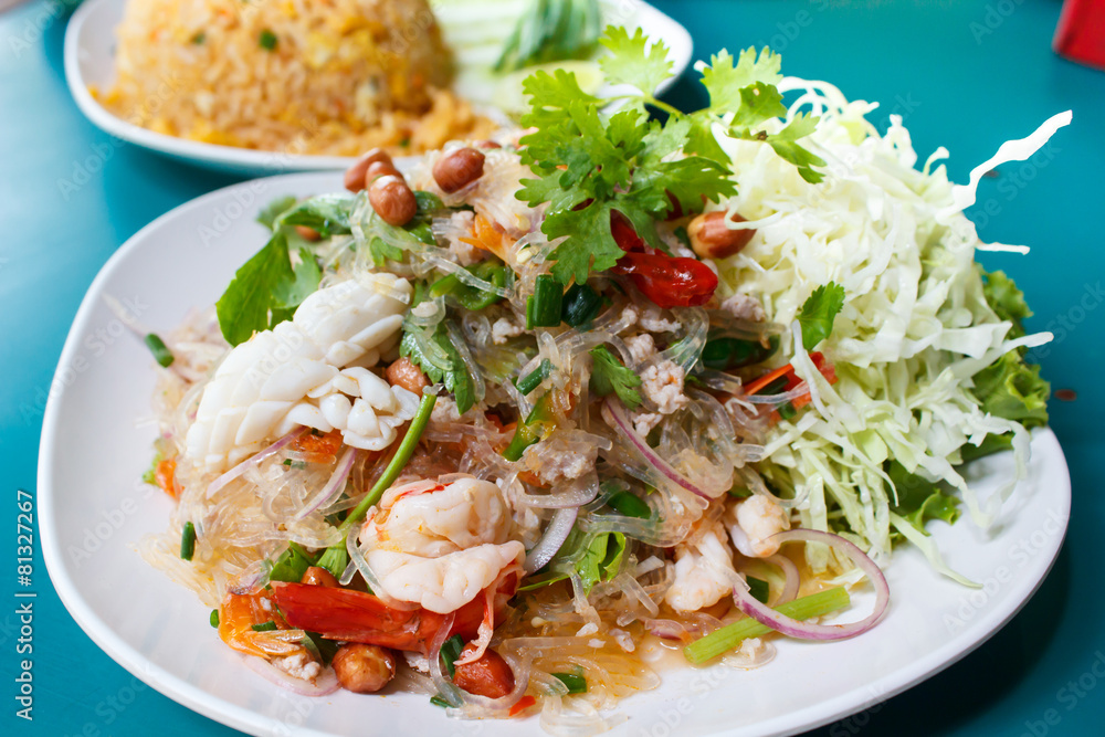 Spicy noodle salad, spicy vermicelli salad (yum woon sen). Spicy noodle salad, spicy vermicelli salad (yum woon sen).