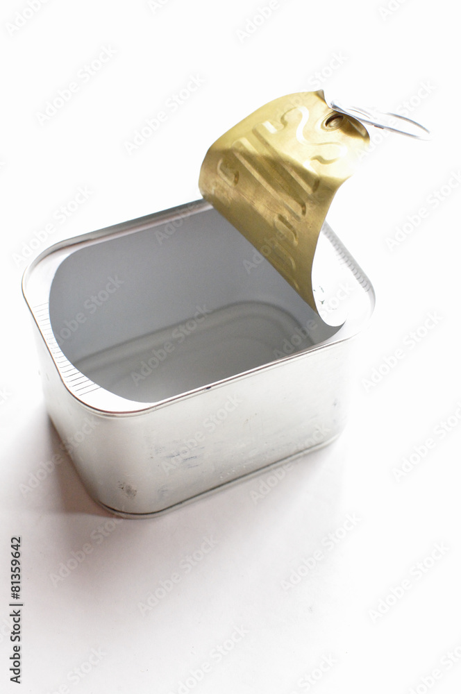Boîte de conserve vide Photos Adobe Stock