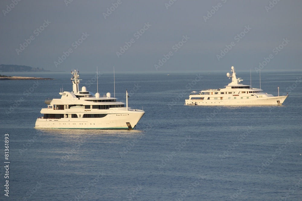 Яхты у берегов Монако