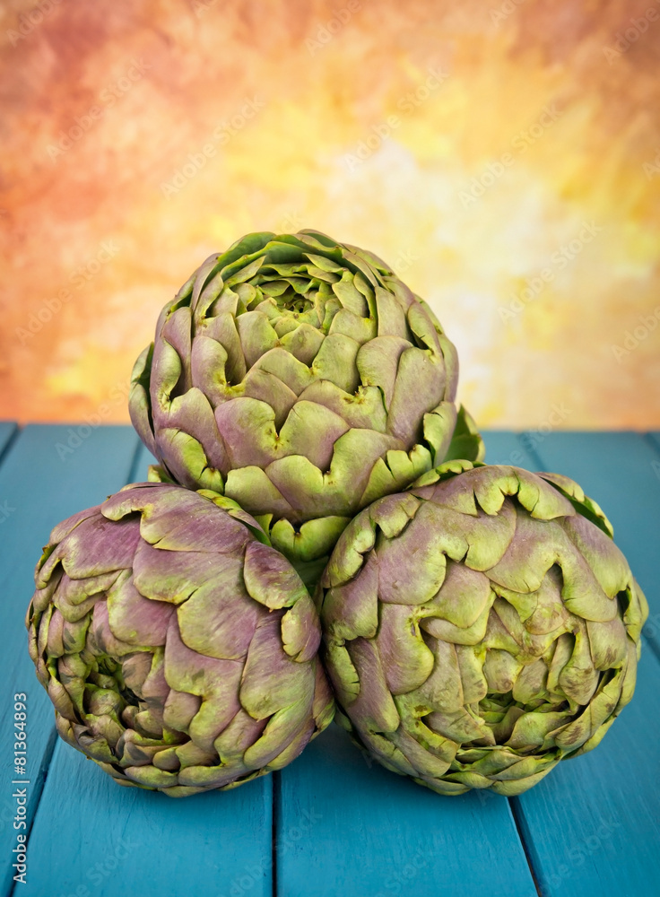 Obraz premium Group of fresh artichokes
