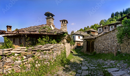 Obraz na płótnie Traditional Bulgarian houses in Leshten village w salonie