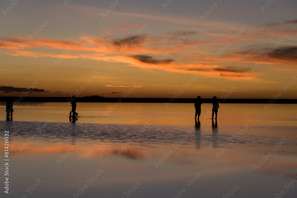 ミラーレイク・ウユニ塩湖の夕景