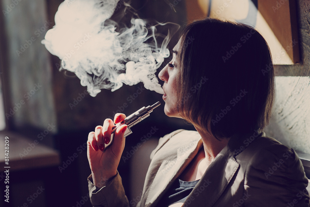 Fototapeta premium electronic cigarette